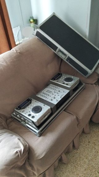 Mesa mezclas Stage Line + 2 lectores CD