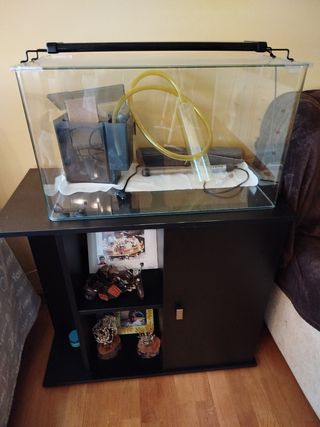 Acuario panorámico  85L con mueble filtro y luz