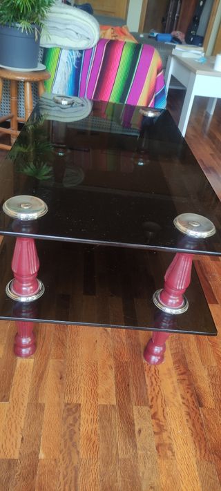 Mesa baja de cristal para salón