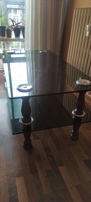 Mesa baja de cristal para salón