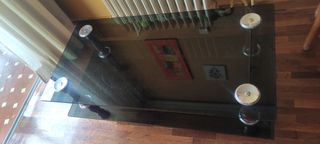 Mesa baja de cristal para salón