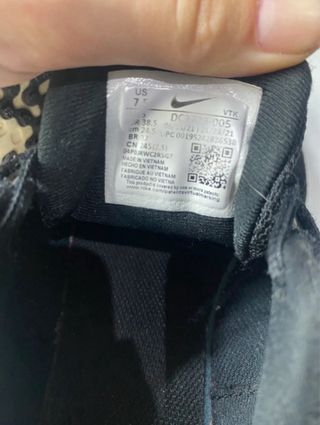 Zapatillas Nike Revolution 6 - Negras/Doradas