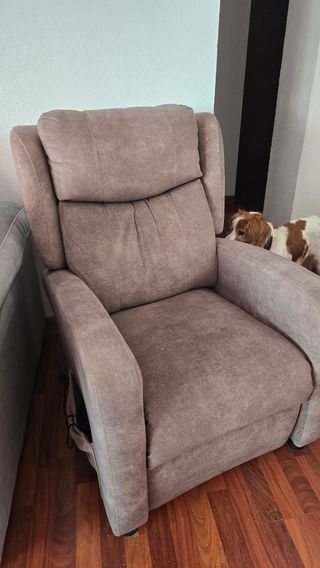 Sillón reclinable eléctrico marrón