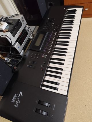 Yamaha W7 - Sintetizador