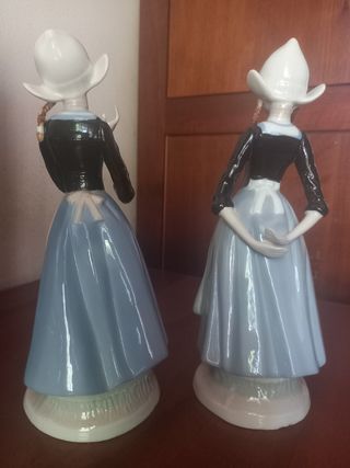 2 Statue Ceramica Dame Import Selection