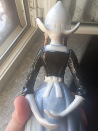 2 Statue Ceramica Dame Import Selection