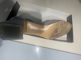 Zapatos grises tacón bajo