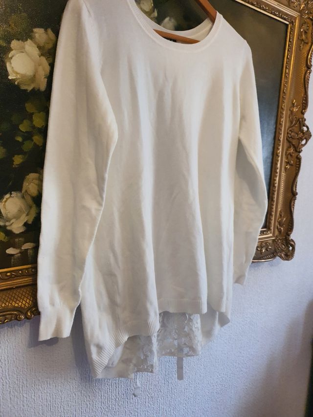 Jersey blanco con encaje