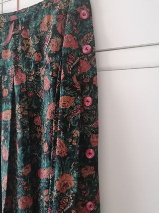 Falda midi vintage floral tablas