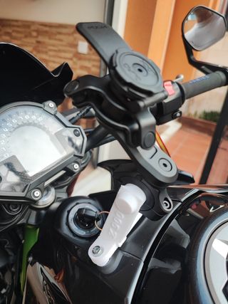 OFERTA!!!! Soporte móvil Quad Lock Kawasaki Z900