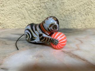 DOS JUGUETES DE HOJALATA VINTAGE