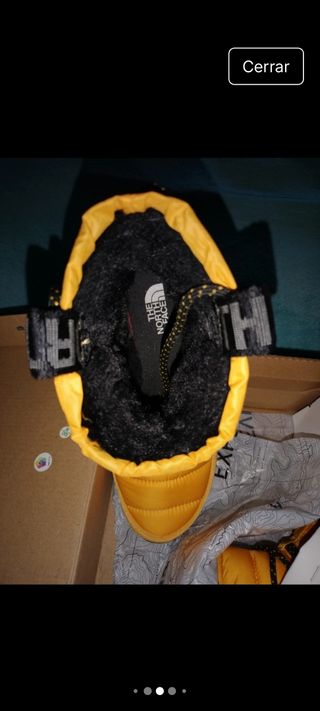 Botas North Face amarillas talla 38