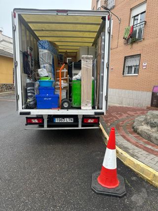 CAMILLA PORTES MUDANZAS