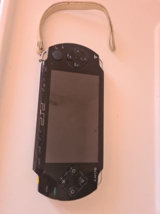 PSP (PlayStation Portable) negra