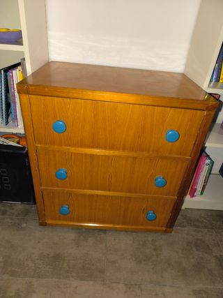 Set de muebles de dormitorio con literas.