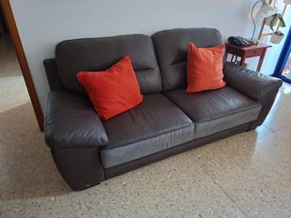 Sofá 2+3 plazas marrón piel ¡urge quitar!