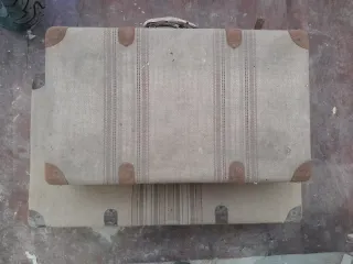 Ofrerta solo este mes!!!lote de maletas vintage.