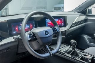 Opel Astra GS 1.2T XHT 130 CV 5P