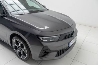 Opel Astra GS 1.2T XHT 130 CV 5P