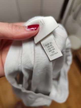 Camiseta blanca oversize XL