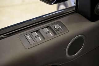 Land-Rover Discovery   3.0 TD6 190kW 258CV SE Auto