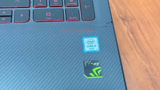 Portátil HP Omen 15-ax008ns