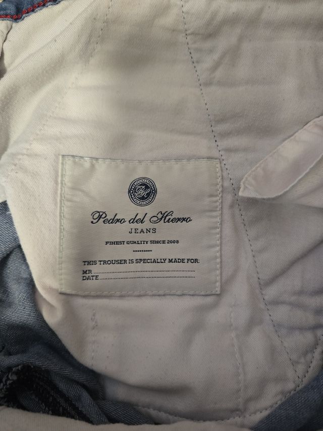 Pantalón vaquero Pedro del Hierro .