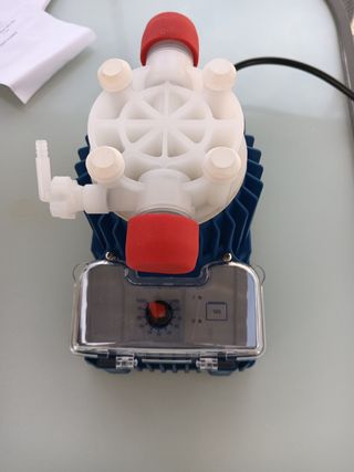 Bomba dosificadora PH o  Cloro SEKO AKL 803 nuev