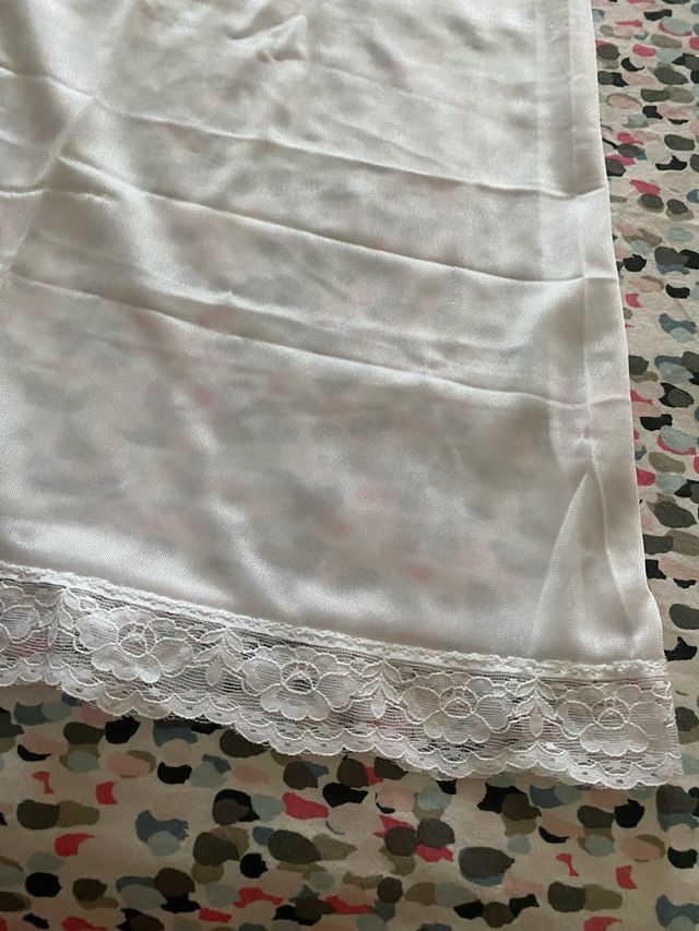 2 Sottovesti  gialla e bianca