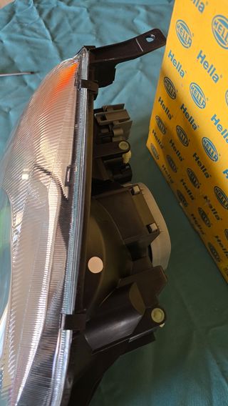 Faro Ford Fiesta IV (96-02) - Derecho