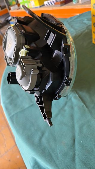 Faro Ford Fiesta IV (96-02) - Derecho