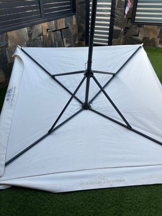 Sombrilla jardín Estrella Levante beige con pie