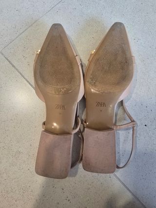 Zapatos Zara beige tacón bajo