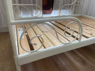 Cama infantil extensible IKEA .