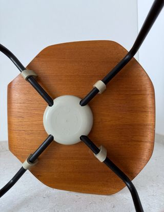 Silla ORIGINAL modelo 3103 teca de Arne Jacobsen