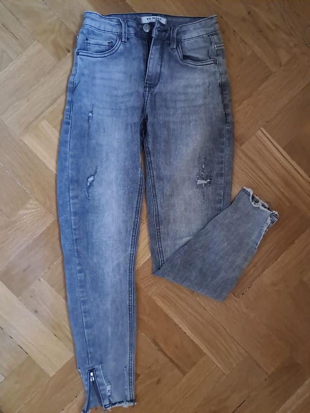 Jeans rotos vs miss grises