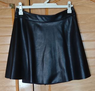 Mini Falda Negra Bershka Polipiel