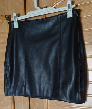 Mini Falda Negra Bershka Polipiel