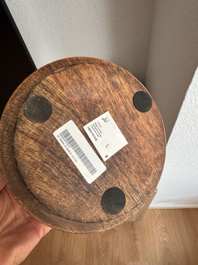 Macetero madera marrón