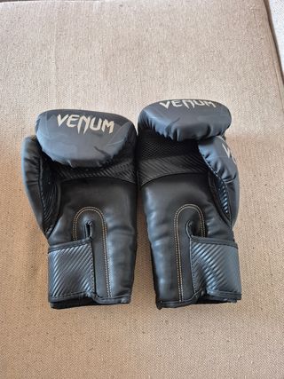 Guantes boxeo Venum Impact 14oz