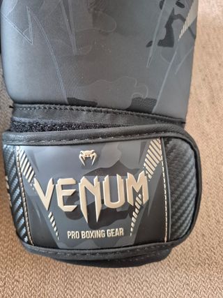 Guantes boxeo Venum Impact 14oz