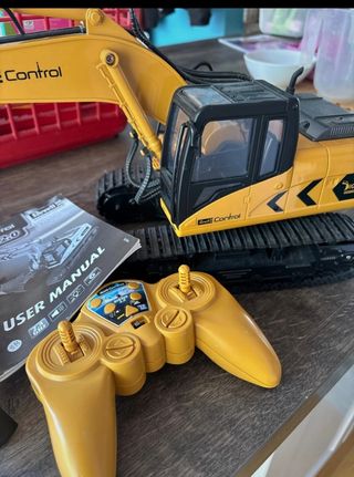 Máquinas de construção Huina e Revell