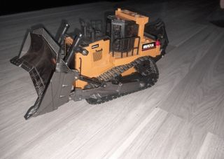 Máquinas de construção Huina e Revell