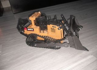 Máquinas de construção Huina e Revell