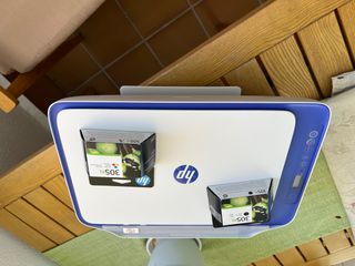 Impresora HP DeskJet 3050e - Azul y Blanca