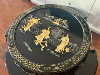 Mesa y 4 taburetes orientales