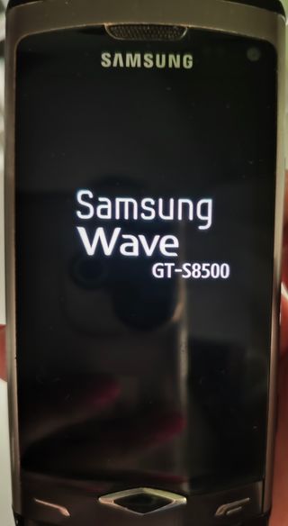 Samsung Wave GT-S8500 - móvil