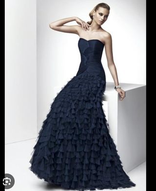 Precioso vestido Pronovias negro