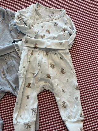 Lote pijamas infantil talla 1-4 meses