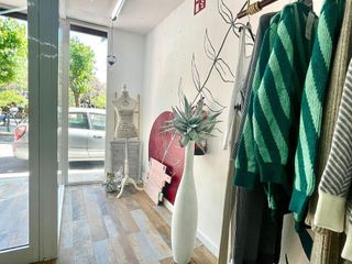 Local comercial en venta en El Castell-Poble Vell en Castelldefels